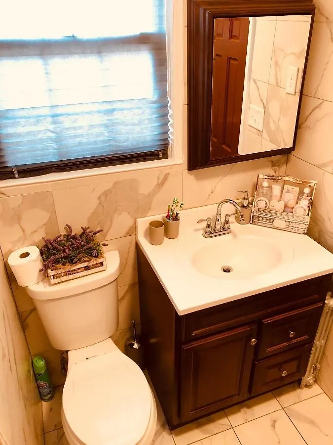 Apartment “Beautiful Space” 10 Mtos Airport Jfk The Beach New York USA